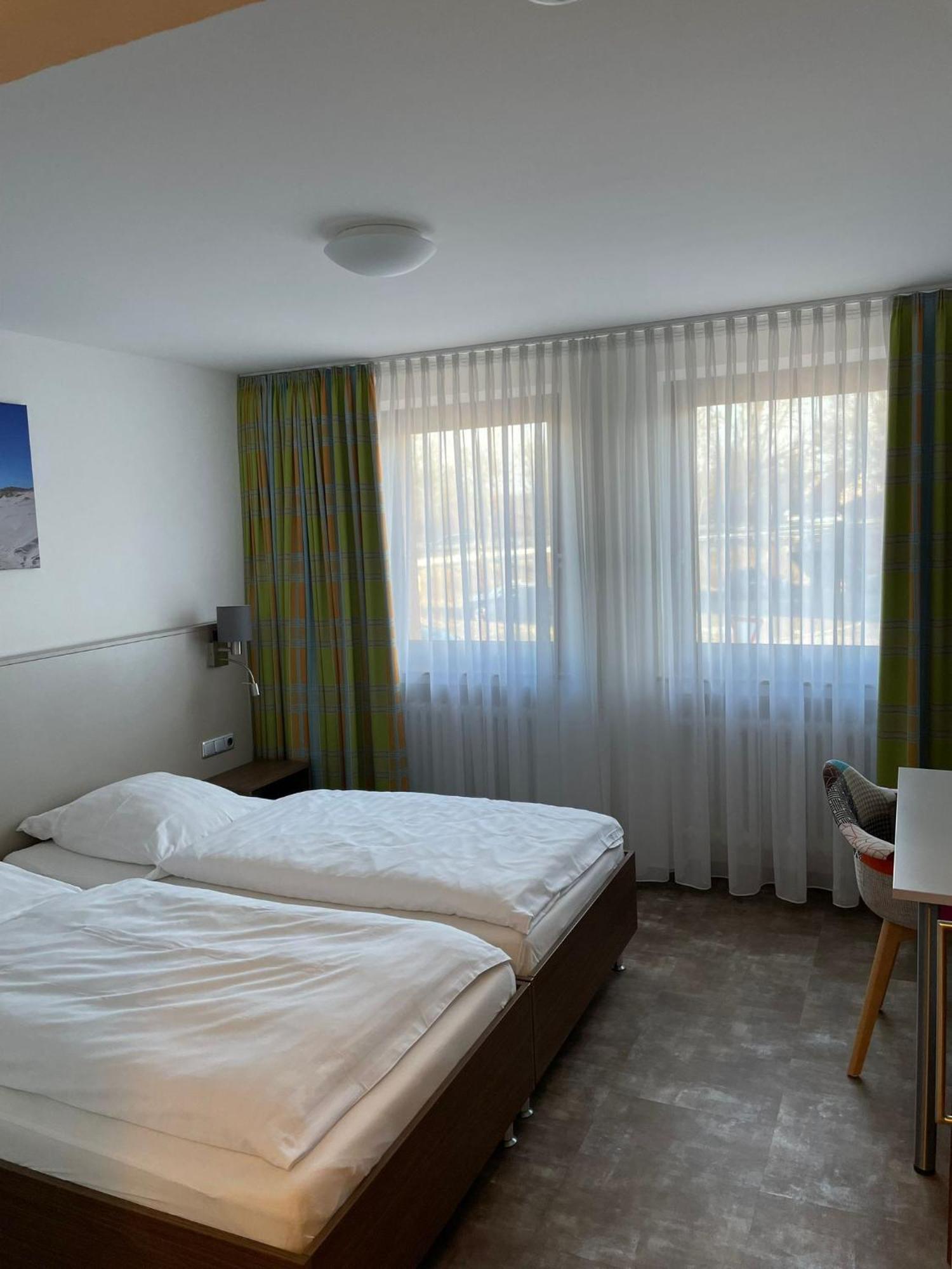 Hotel Meyer ฮิลเดสไฮม์ ภายนอก รูปภาพ