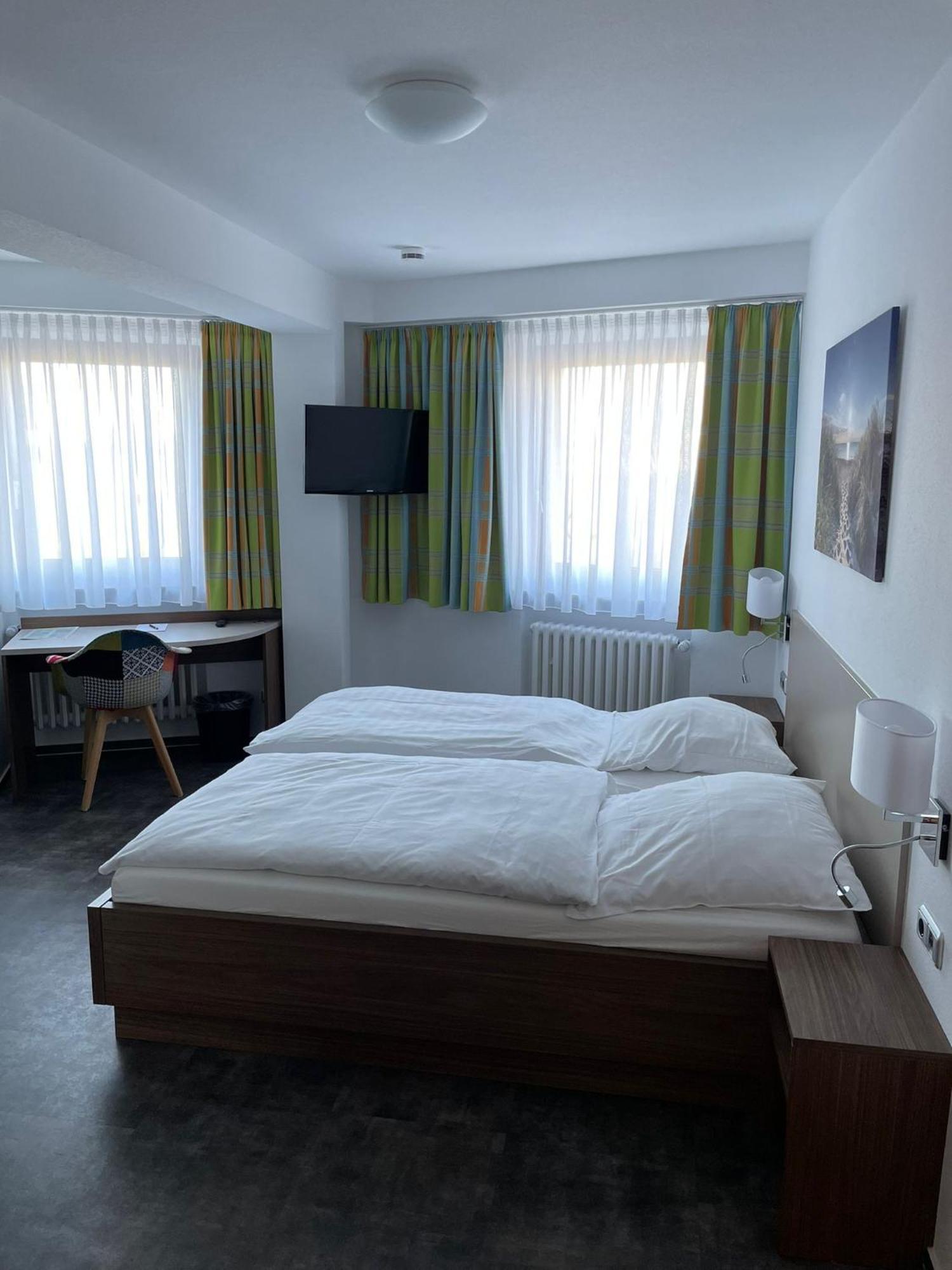 Hotel Meyer ฮิลเดสไฮม์ ภายนอก รูปภาพ