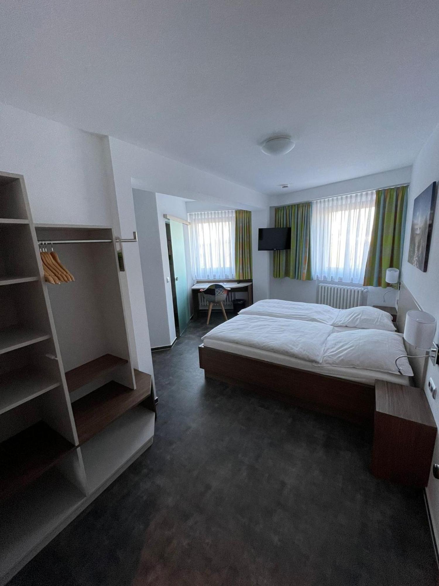 Hotel Meyer ฮิลเดสไฮม์ ภายนอก รูปภาพ