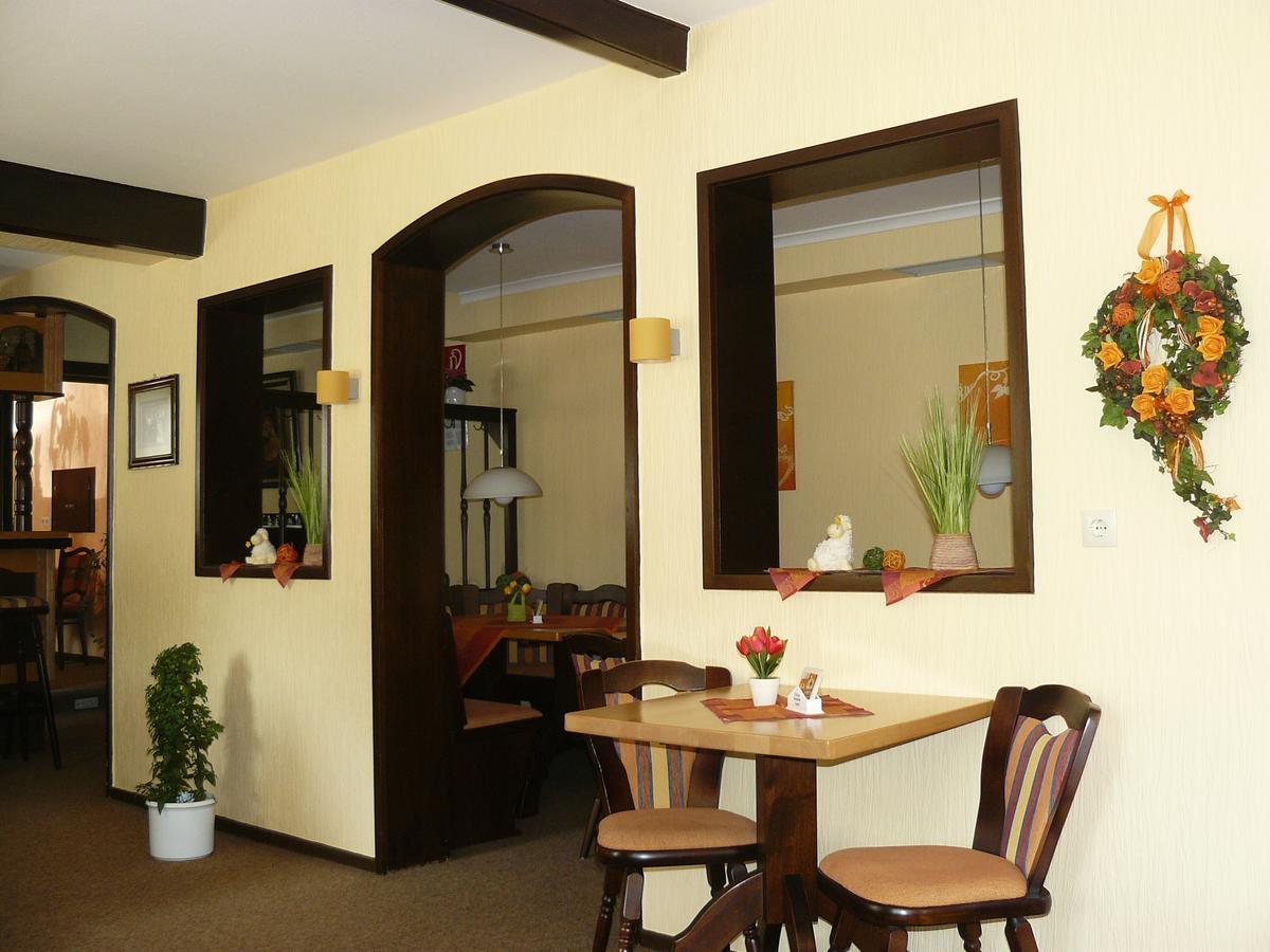 Hotel Meyer ฮิลเดสไฮม์ ภายนอก รูปภาพ