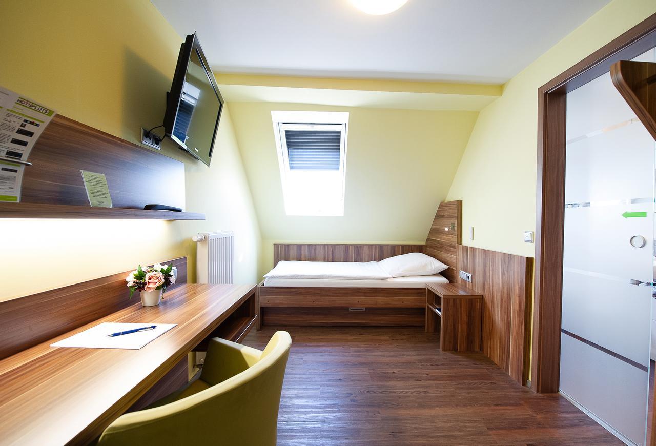 Hotel Meyer ฮิลเดสไฮม์ ภายนอก รูปภาพ