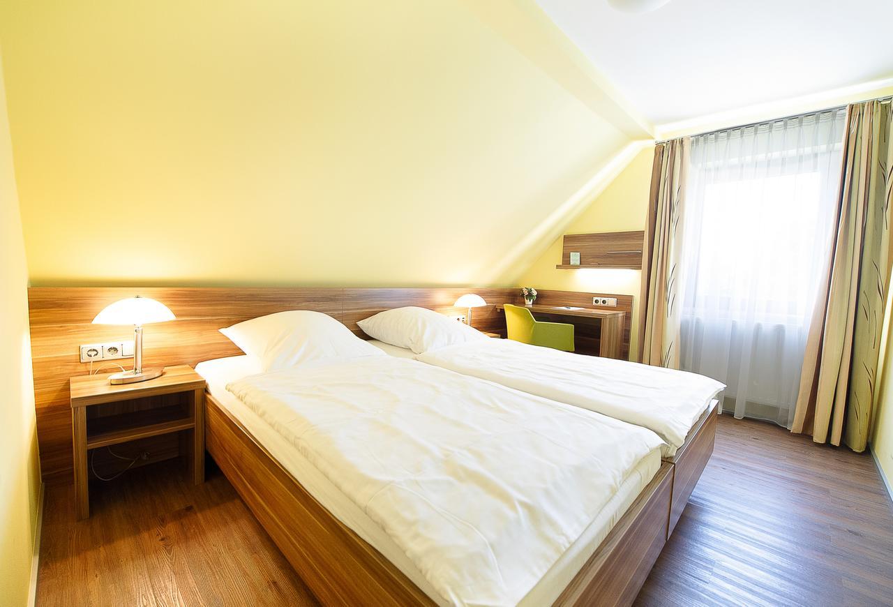 Hotel Meyer ฮิลเดสไฮม์ ภายนอก รูปภาพ