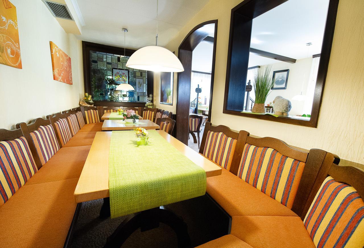 Hotel Meyer ฮิลเดสไฮม์ ภายนอก รูปภาพ